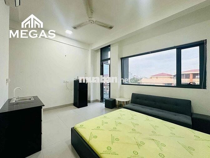 STUDIO BAN CÔNG - FULLNT NHƯ HÌNH -GIỮA VHU VÀ HUIT- VIEW ĐẸP- THOÁNG