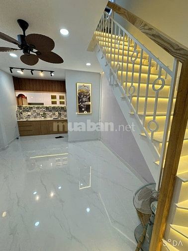 Bân nhà đẹp hiện đại ,nội thất cao cấp đường ông ích khiêm Quận 11