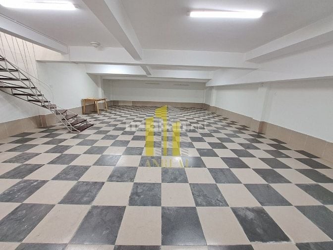 Cho Thuê Nhà Sàn Văn Phòng Trống Suốt 600m2 Hầm 3 Lầu Giá 75 Triệu