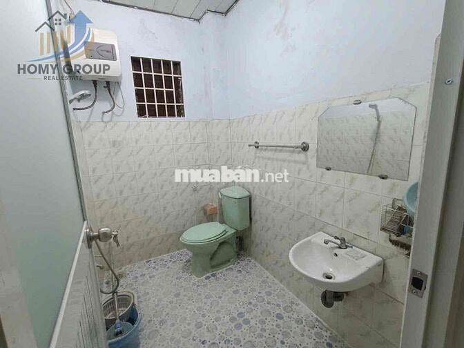 GẦN ĐẠI HỌC NGÂN HÀNG NHÀ MẶT TIỀN CÔNG VIÊN 1 LẦU 4PN 2WC Ở + VPCTY