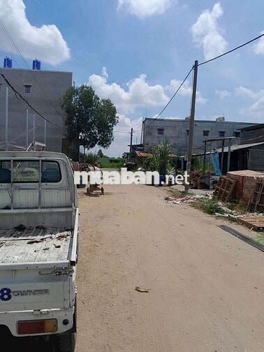 Cặp đất 10 x 25 (250m2 Full thổ) Mặt tiền nhựa 8m thông KDC Tân Đức