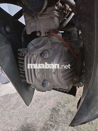 Zin nguyên con xe còn mới 80%90% đang sử dụng