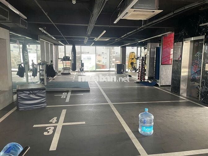 🏢 NGANG 10M TÒA NHÀ VĂN PHÒNG HOÀNG SA QUẬN 3