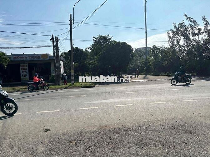 Chính chủ bán lô đất 2 mặt tiền xã Qui Đức,Bình Chánh