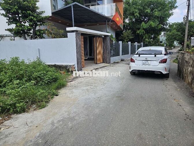 Bán Lô Đường nhựa 5m5. BÌNH KỲ  THÔNG THOÁNG. 3  tỷ 090 có tl.