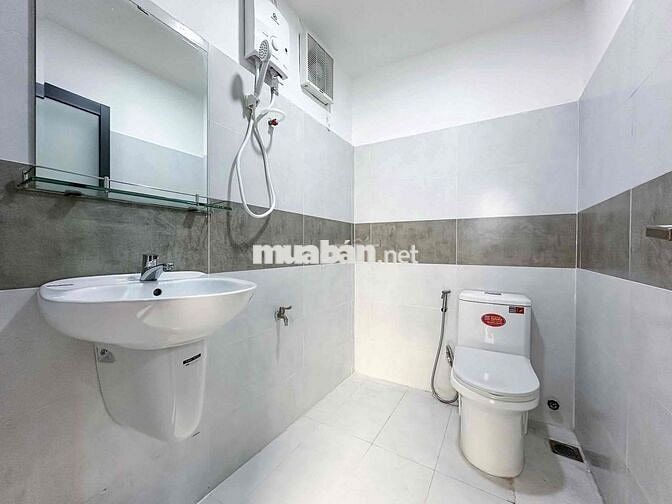 HÀNG HIẾM, STUDIO QUẬN 5, 2 CỬA SỔ, MÁY GIẶT RIÊNG, THANG MÁY,MẶT TIỀN