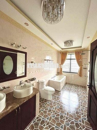 Cho thuê nhà Phố Lê Thị Chợ 7x20 4 PN