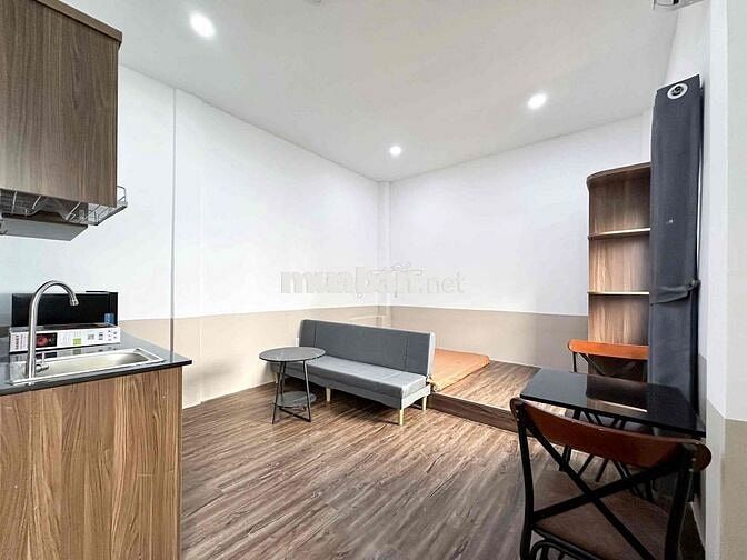HÀNG HIẾM, STUDIO QUẬN 5, 2 CỬA SỔ, MÁY GIẶT RIÊNG, THANG MÁY,MẶT TIỀN