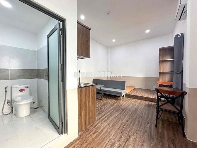 HÀNG HIẾM, STUDIO QUẬN 5, 2 CỬA SỔ, MÁY GIẶT RIÊNG, THANG MÁY,MẶT TIỀN