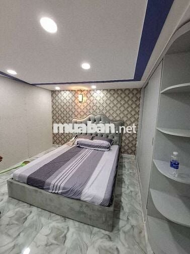 1/2 trần thái tông với ng sũy sách.dt.5x20m 2 lầu 3 phòng