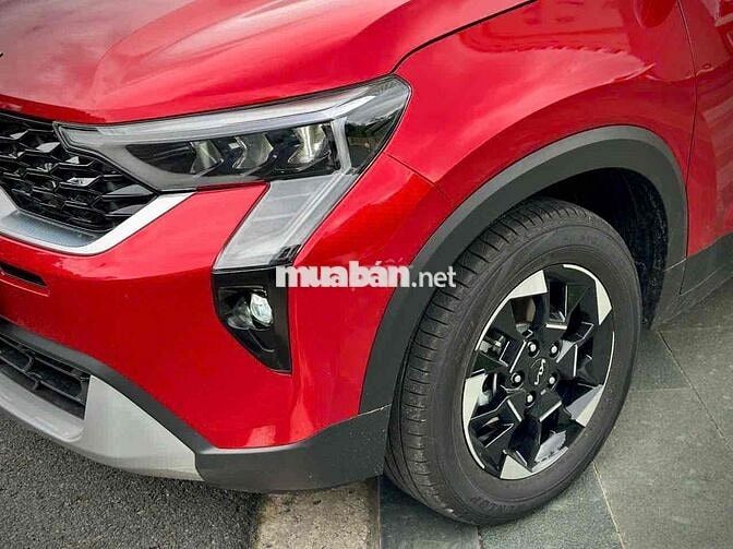 Kia Sonet 2024 1.5 Premium	 - 888 km