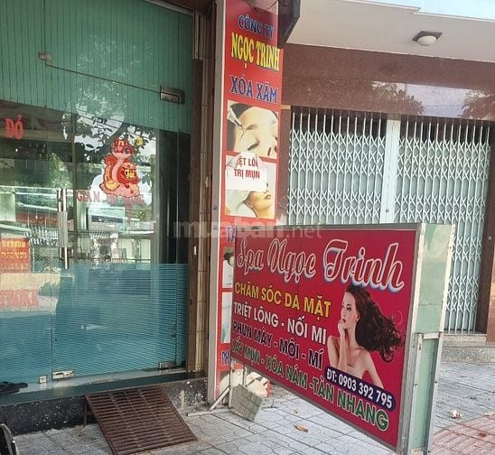 Tuyển kỹ thuật viên spa chăm sóc da 