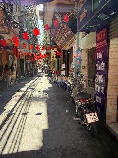 Chính chủ Chị gái nhờ bán căn Nhà Mặt phố Chính Kinh , Thanh Xuân 