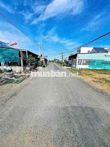 Ngân Hàng Thanh Lý lô đất 100m2  #giá 685tr mặt tiền Đ.Bà Cả Sát QL50