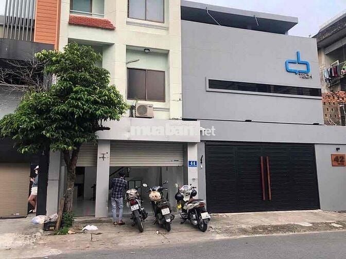 NNC 1 trệt 3 lầu rộng 75m2 ngay mặt tiền đường Tân Cảng
