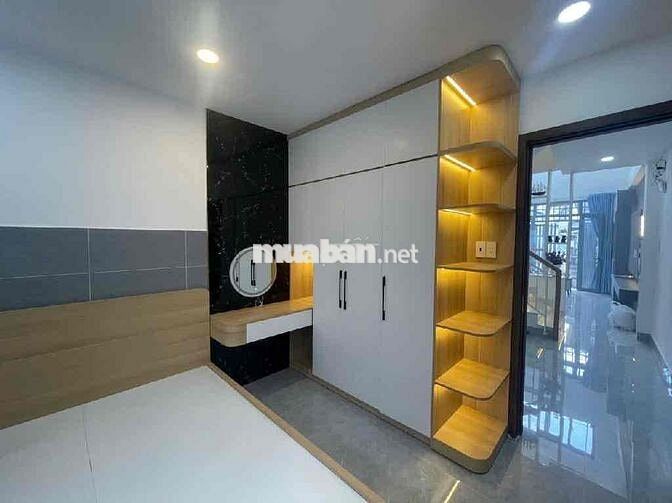 NHỈNH 5T, NHÀ MỚI 5 TẦNG, NHÀ BÈ, 5 NGỦ, DỌN VÀO Ở NGAY