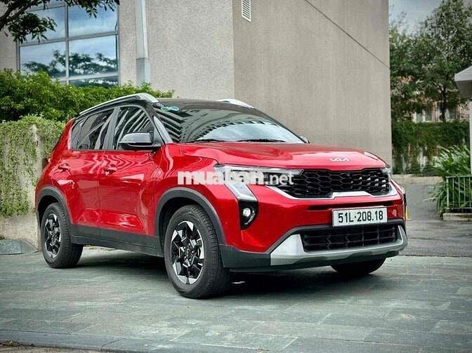 Kia Sonet 2024 1.5 Premium	 - 888 km
