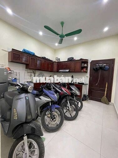 Bán nhà cạnh chợ Bông Đỏ - Hà Đông 58m hơn 8 tỷ