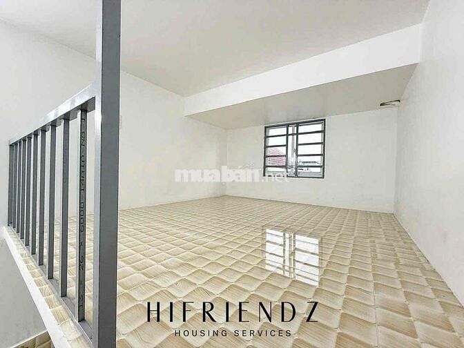 PHÒNG TRỌ CÓ MÁY LẠNH - CỬA SỔ TRỜI - BANCOL NGAY NGÃ TƯ BỐN XÃ