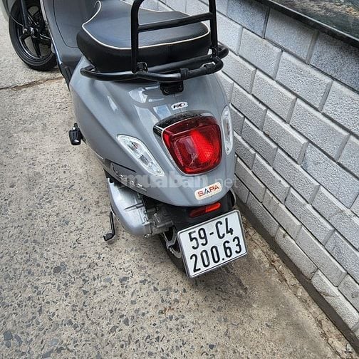 Cần bán xe vespa (sprint) 125 mùa xám .xe chính chủ