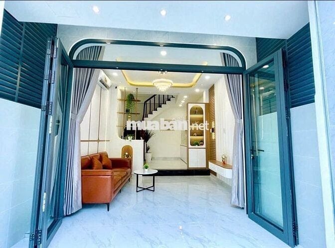 NNC FNT Nguyên Hồng Bình Thạnh 4x10m 2 Lầu 3PN mới cứng. Giá 19 triệu