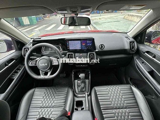 Kia Sonet 2024 1.5 Premium	 - 888 km