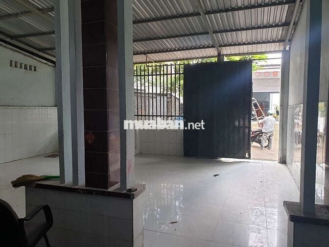 Cho thuê kho xưởng kèm nhà ở Bình Tân chỉ 8 triệu.