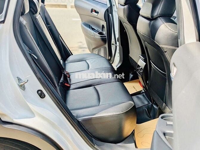 Cross 1.8G 2022, xe đời cao gầm cao (GIÁ CÒN GIẢM)