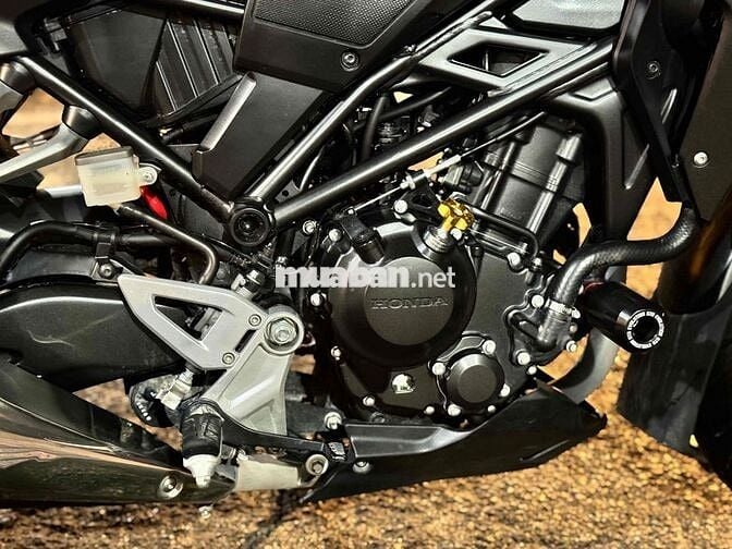 Bán CB300R ABS chính chủ odo lướt 7k chuẩn