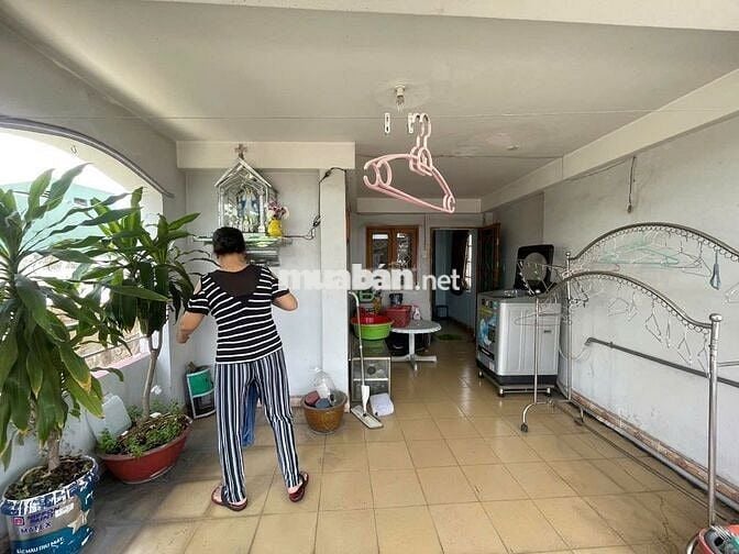 NHÀ ĐẸP 2 TẦNG, Ô TÔ TRÁNH,PHAN VĂN HỚN Q12, 65M2, GIÁ 4,2 TỶ