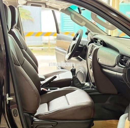 Fortuner dầu 2017,phân khúc rộng rãi(GIÁ CÒN GIẢM)