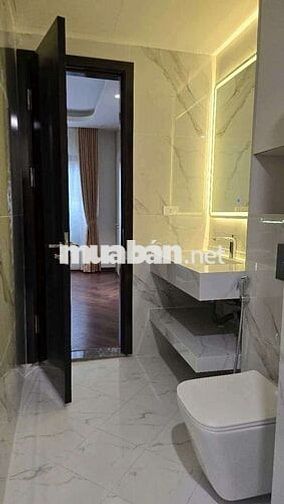 SIÊU PHẨM CẦU GIẤY THANG MÁY - DT 40M - 5 TẦNG VIP
