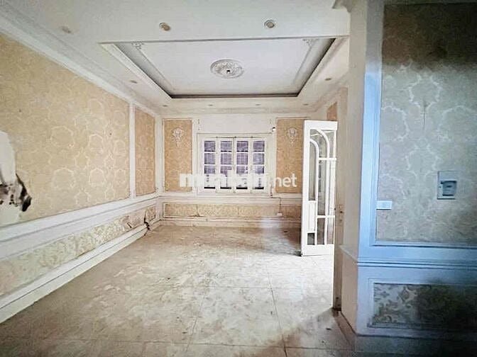 Bán nhà ngõ 68 Xuân Thuỷ 64m 4 tầng ô tô tránh kd 2 thoáng giá 22 tỷ