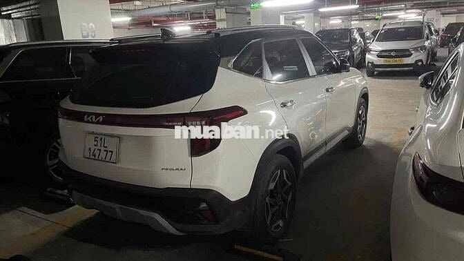 Kia Seltos 2025 Premium 1.5 AT - 4000 km