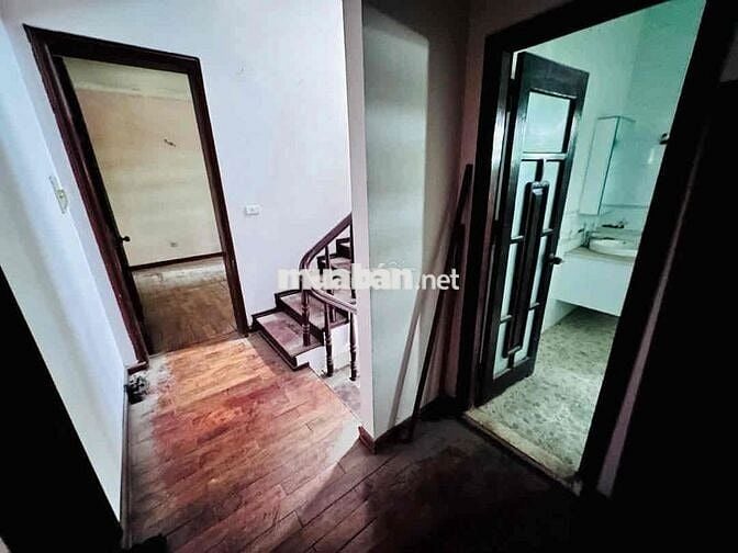 Bán nhà ngõ 68 Xuân Thuỷ 64m 4 tầng ô tô tránh kd 2 thoáng giá 22 tỷ