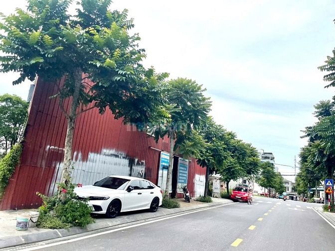 Đất Cự Khối, Giá đầu tư, Vỉa hè 4 oto tránh dt 80m2 mt 5.4m