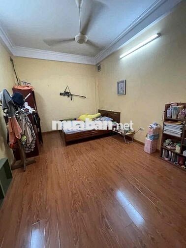 Bán nhà Nguyễn Đình Hoàn Cầu Giấy 55m 4 tầng lô góc 3 thoáng 14.5 tỷ