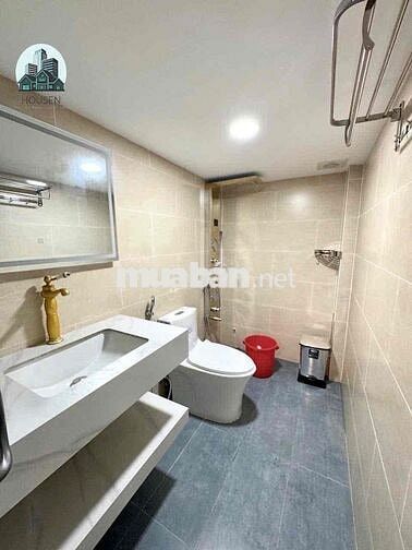 Ban Công Full NT Cao Cấp Sát UEF, HIU , Hutech, Q1, Metro