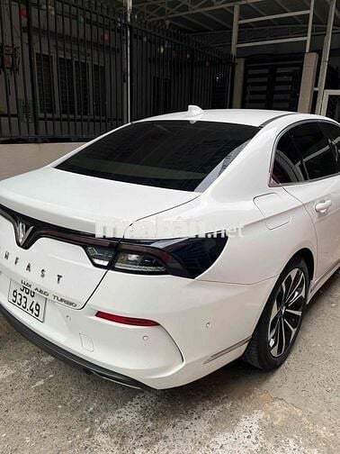 VinFast Lux A2.0 2020 Premium 2.0 AT - 55000 km