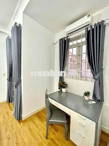 Căn hộ 1Pn 45m2 cửa sổ lớn với ban công thoáng ở Nơ Trang Long
