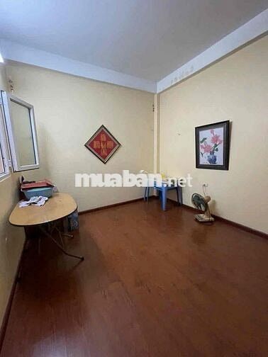 Bán nhà Nguyễn Đình Hoàn Cầu Giấy 55m 4 tầng lô góc 3 thoáng 14.5 tỷ