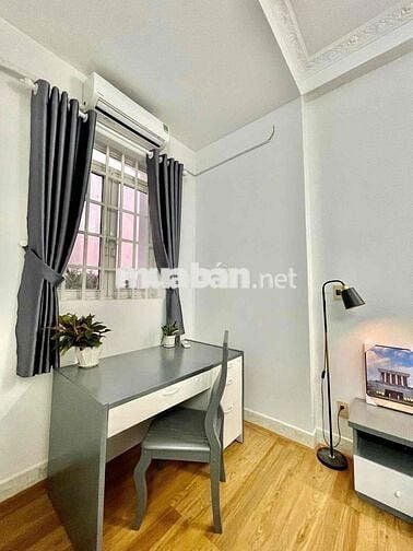 Căn hộ 1Pn 45m2 cửa sổ lớn với ban công thoáng ở Nơ Trang Long