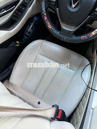 VinFast Lux A2.0 2020 Premium 2.0 AT - 55000 km