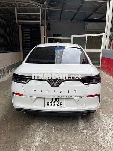 VinFast Lux A2.0 2020 Premium 2.0 AT - 55000 km