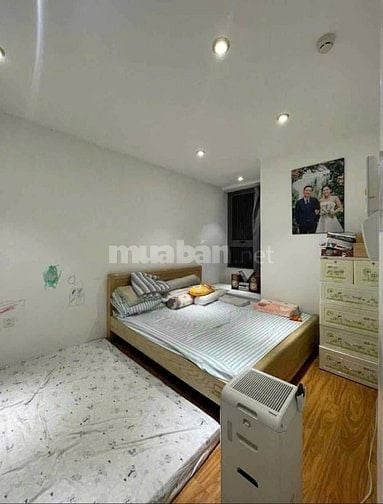 Chung cư Đặng văn Ngữ, PN :Căn góc, 77m2, 2p ngủ, nội thất,12tr.