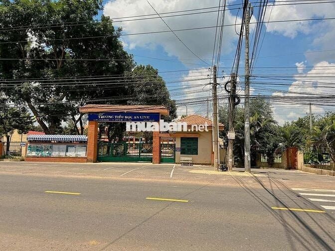 Bán Đất Ngay Chợ, Diện tích 355m2 Thổ Cư, Ngang 10met Ngay đường DH507