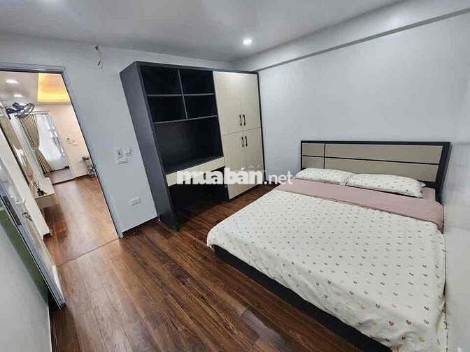 Bán tập thể tầng 4 Cát Linh, trung tâm Đống Đa, 3 ngủ đủ nội thất