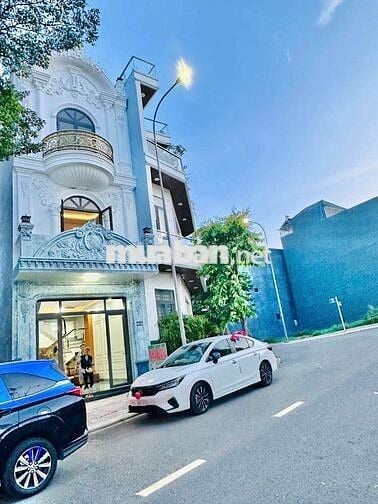 Trục chính Phú Hồng Thịnh 8 nhà hoàn công