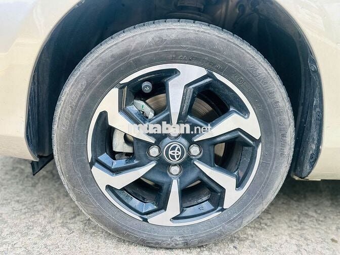 Toyota Vios 1.5 E CVT 2024 - 16000km