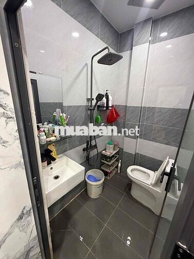 Cho Thuê Nhà Nguyên Căn 2PN 2 WC Giá Rẻ Ngay Tại Trung Tâm Quận 7